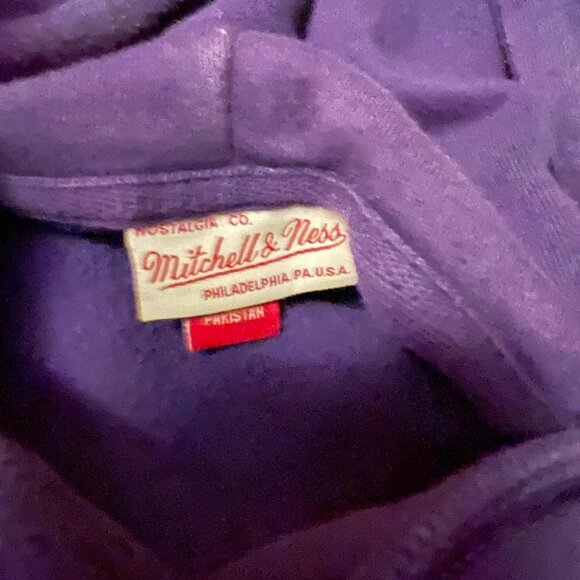 Mitchell & Ness Raptors Hoodie - Picture 2 of 2